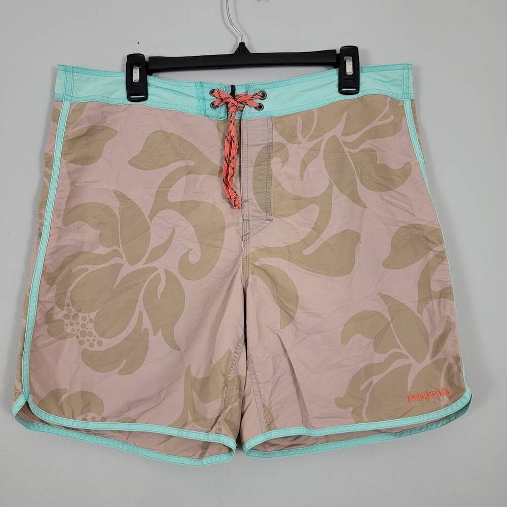 Patagonia Scallop Hem Wavefarer Board Shorts Sz‎ 36 Muave Blue Floral Swim